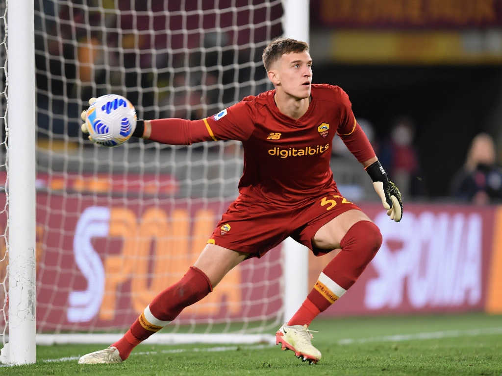 共和报：迈尼昂去留成谜，AC米兰有意罗马门将斯维拉尔